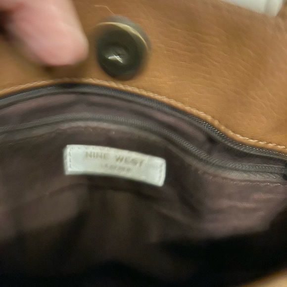 VINTAGE NINE WEST UPCYCLED LEATHER PAINTED TRAVEL BAG - Picture 9 of 13